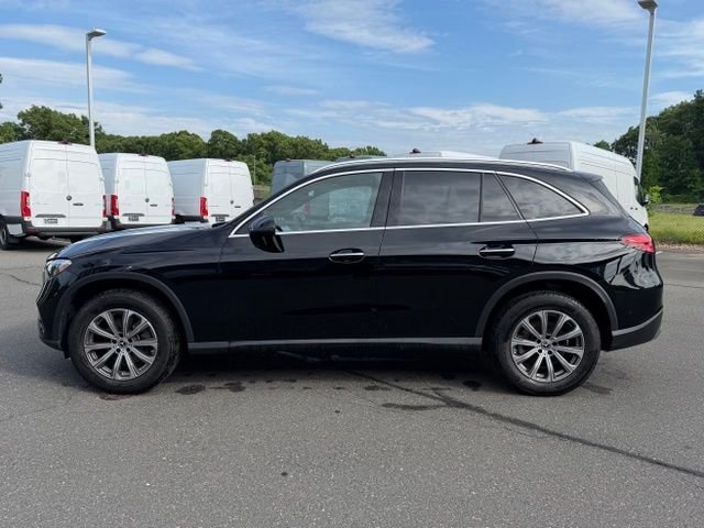 Used 2026 Black Mercedes-Benz GLC 300 image 4