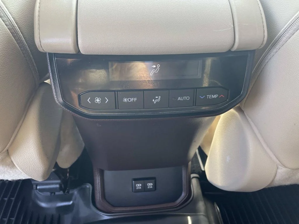 Used 2021 Brown Toyota XLE image 17