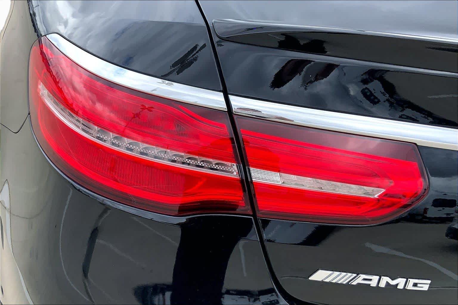 Used 2017 Black Mercedes-Benz AMG® GLE 43 image 25