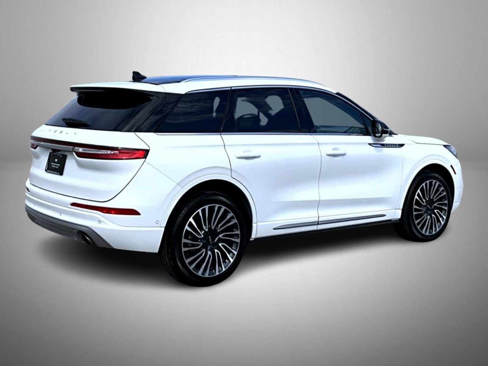 Used 2022 White Lincoln Reserve image 5