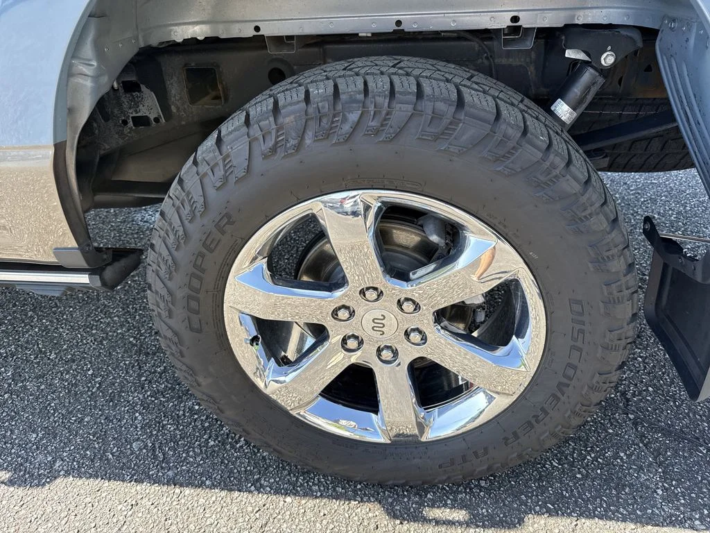 Used 2023 Gray Ford King Ranch image 18