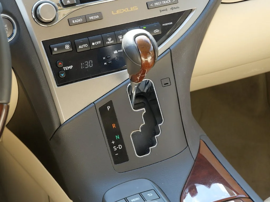 Used 2013  Lexus 350 image 19