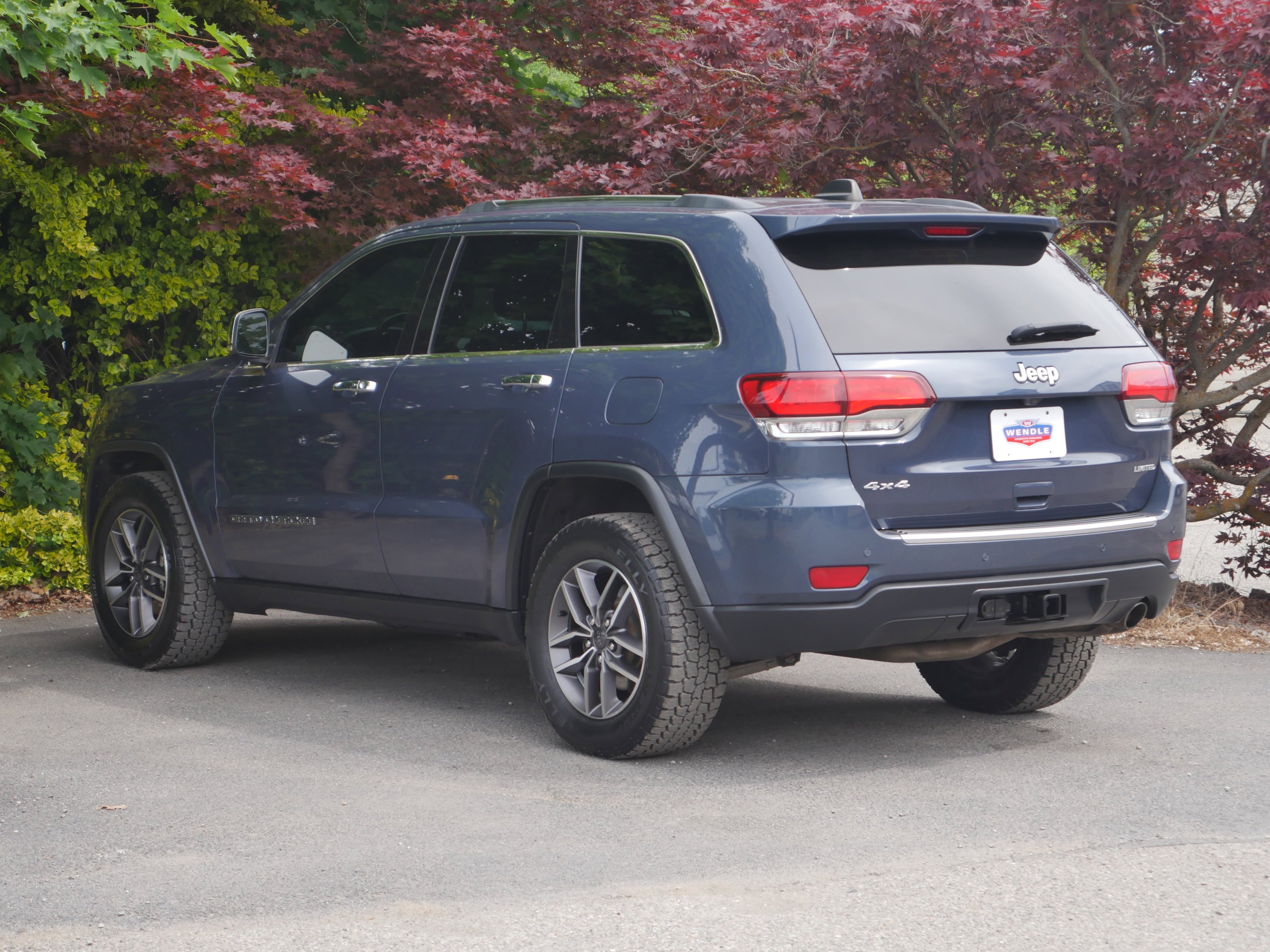 Used 2020 Slate Blue Pearlcoat Jeep Limited image 21