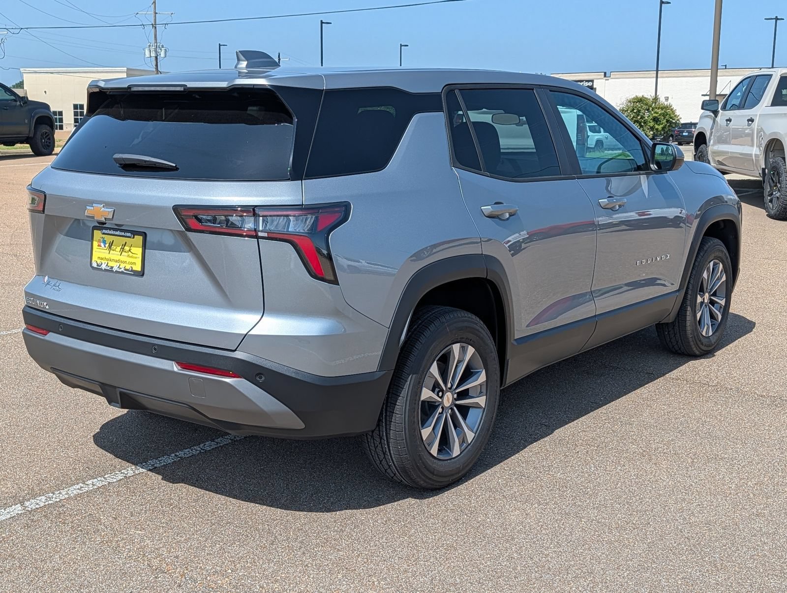 2027 Chevrolet Equinox LT - Photo 5