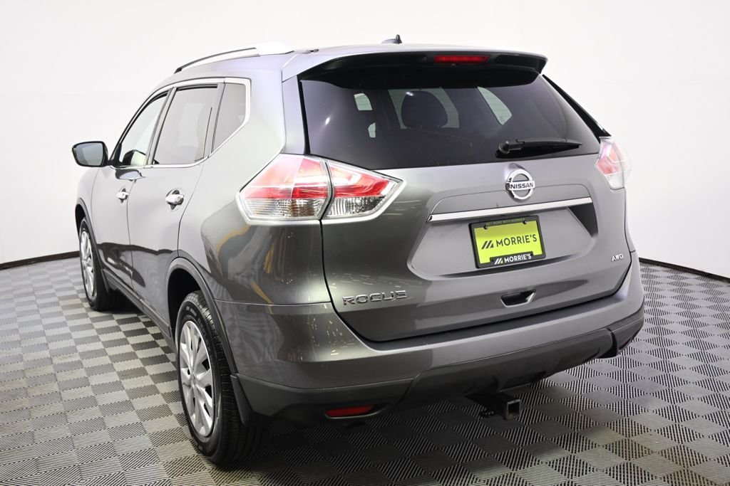 Used 2016 Gun Metallic Nissan S image 4