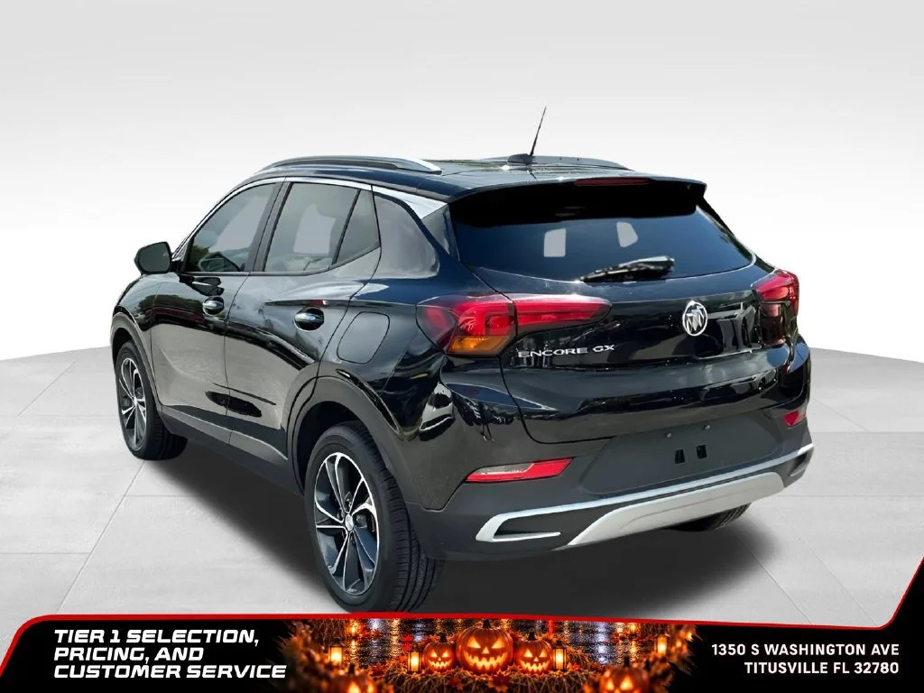 Used 2023 Ebony Twilight Metallic Buick Select image 5