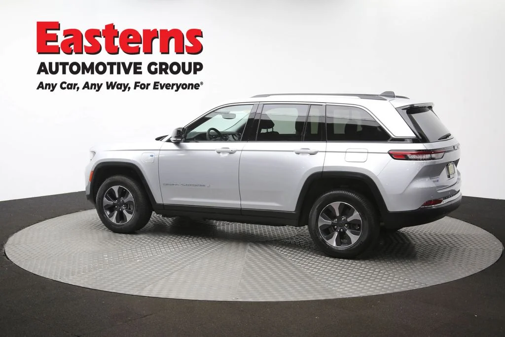 Used 2022 Silver Jeep 4xe image 65