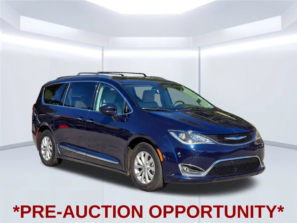 Used 2018 Blue Chrysler Touring L Plus image 16
