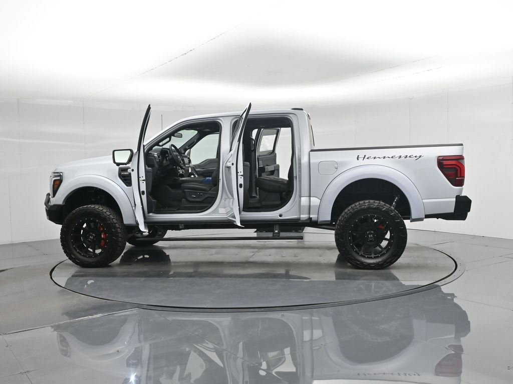 New 2025 Space White Metallic Ford Lariat image 38
