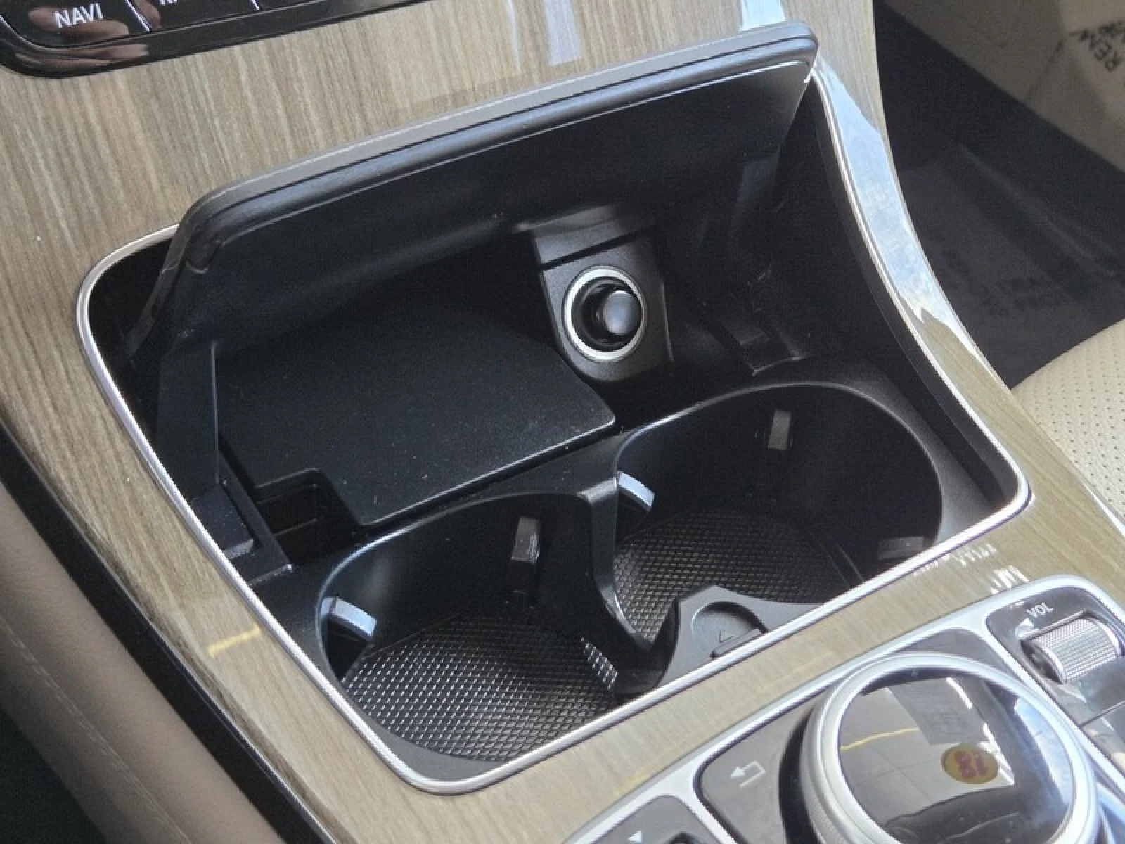 Used 2018 Black Mercedes-Benz GLC 300 image 32