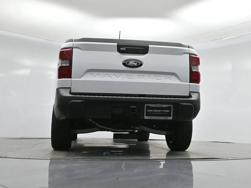 New 2026 Oxford White Ford Lariat image 49