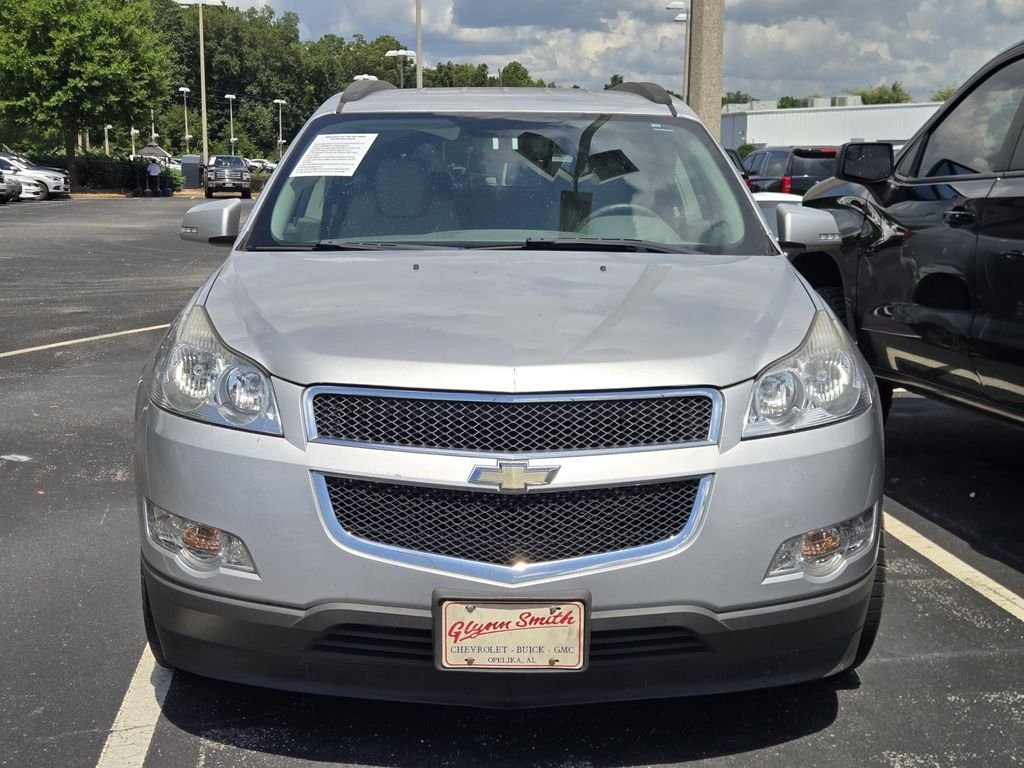 Used 2011 Silver Chevrolet 2LT image 2