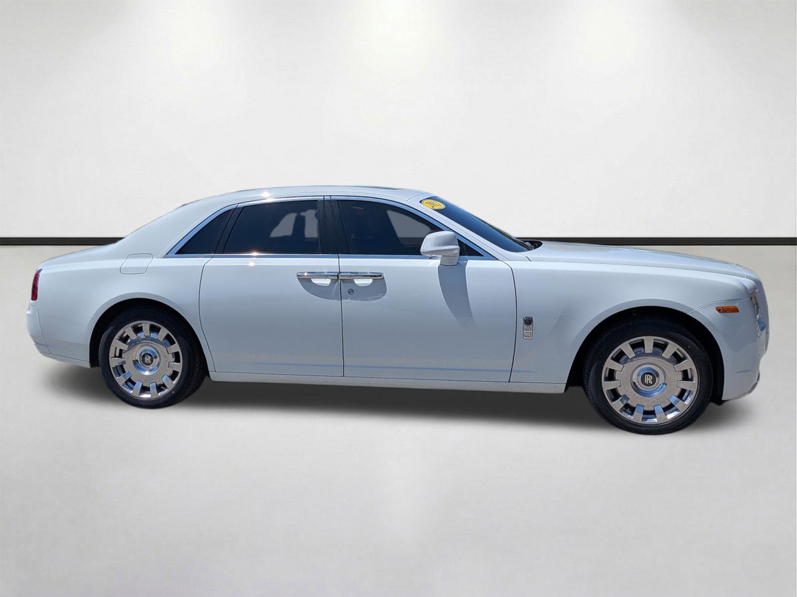 Used 2013 Moonstone Pearl Rolls-Royce Base image 3
