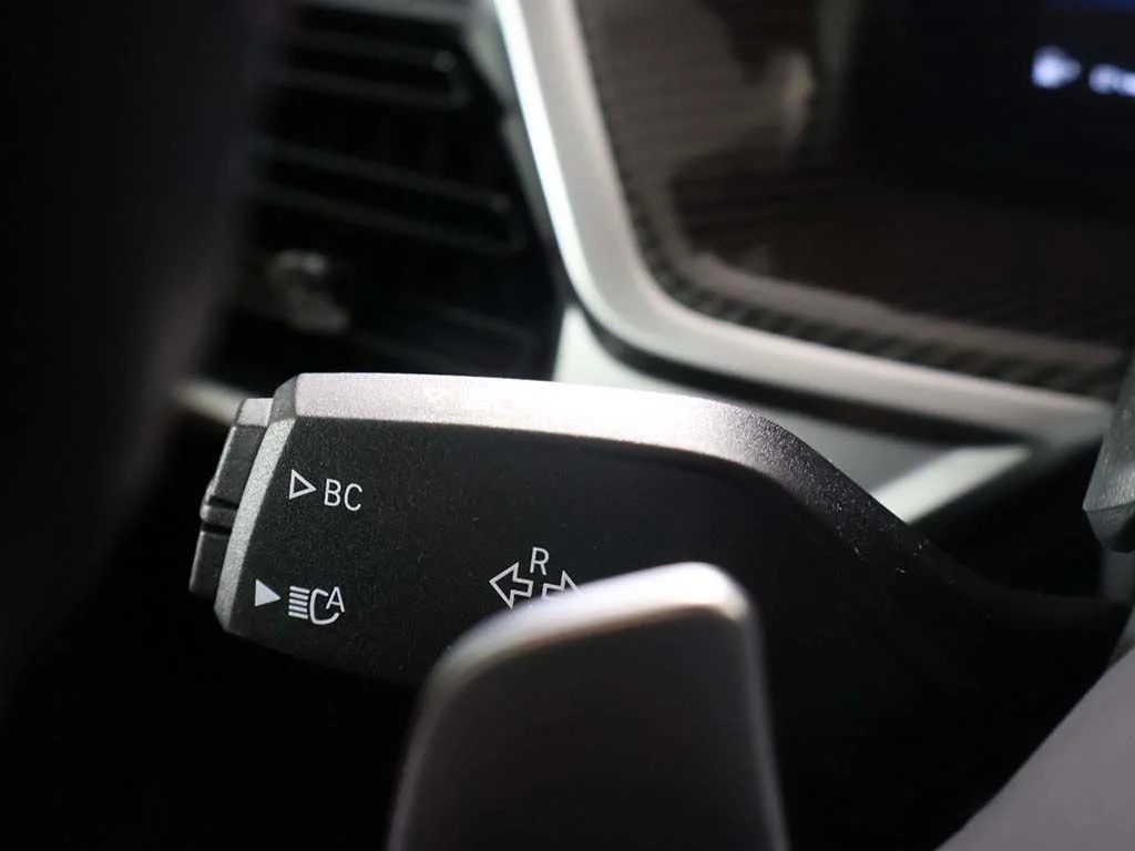 Used 2025 Green BMW M60i image 44
