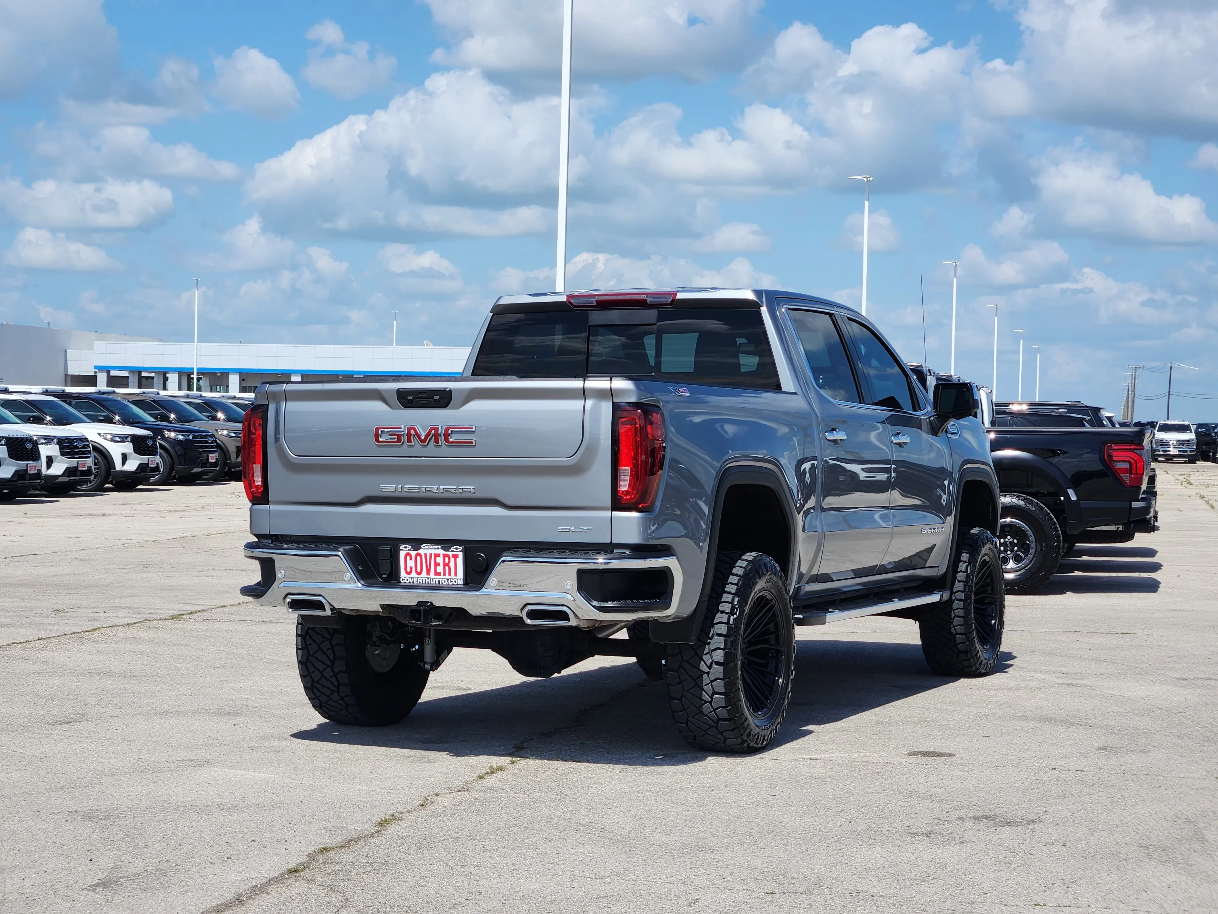 Used 2026 Sterling Metallic GMC SLT image 7