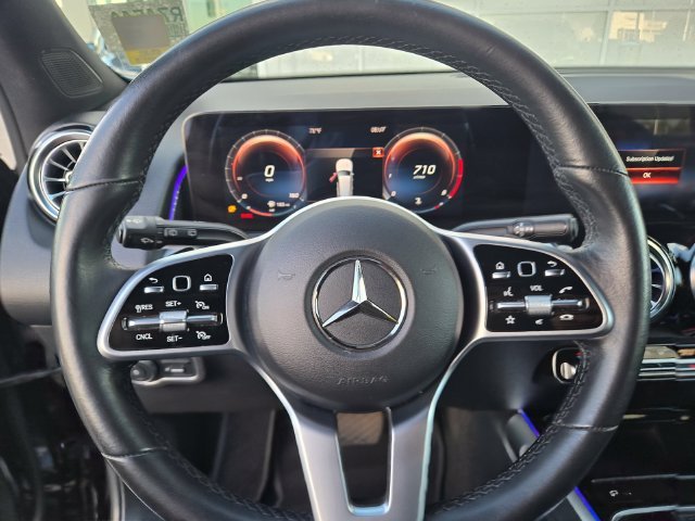 Used 2022 Black Mercedes-Benz GLB 250 image 19