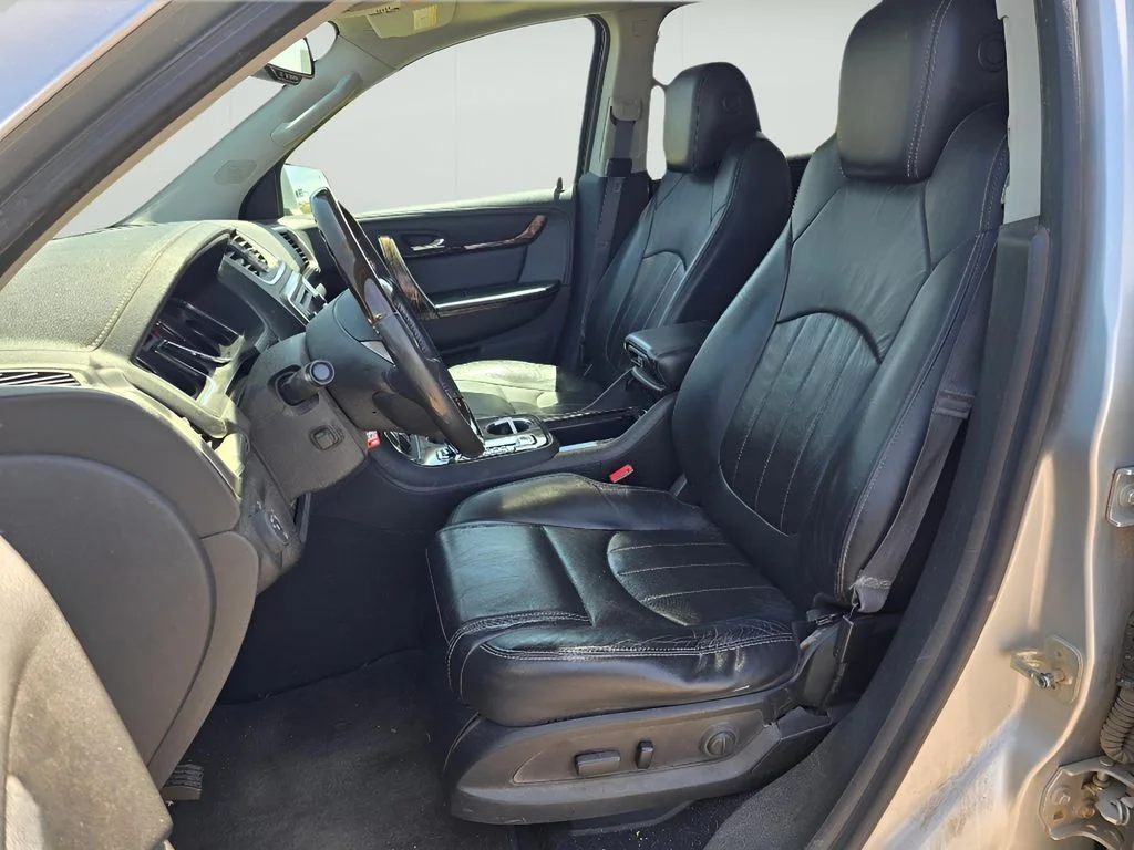Used 2015 Quicksilver Metallic GMC Denali image 18