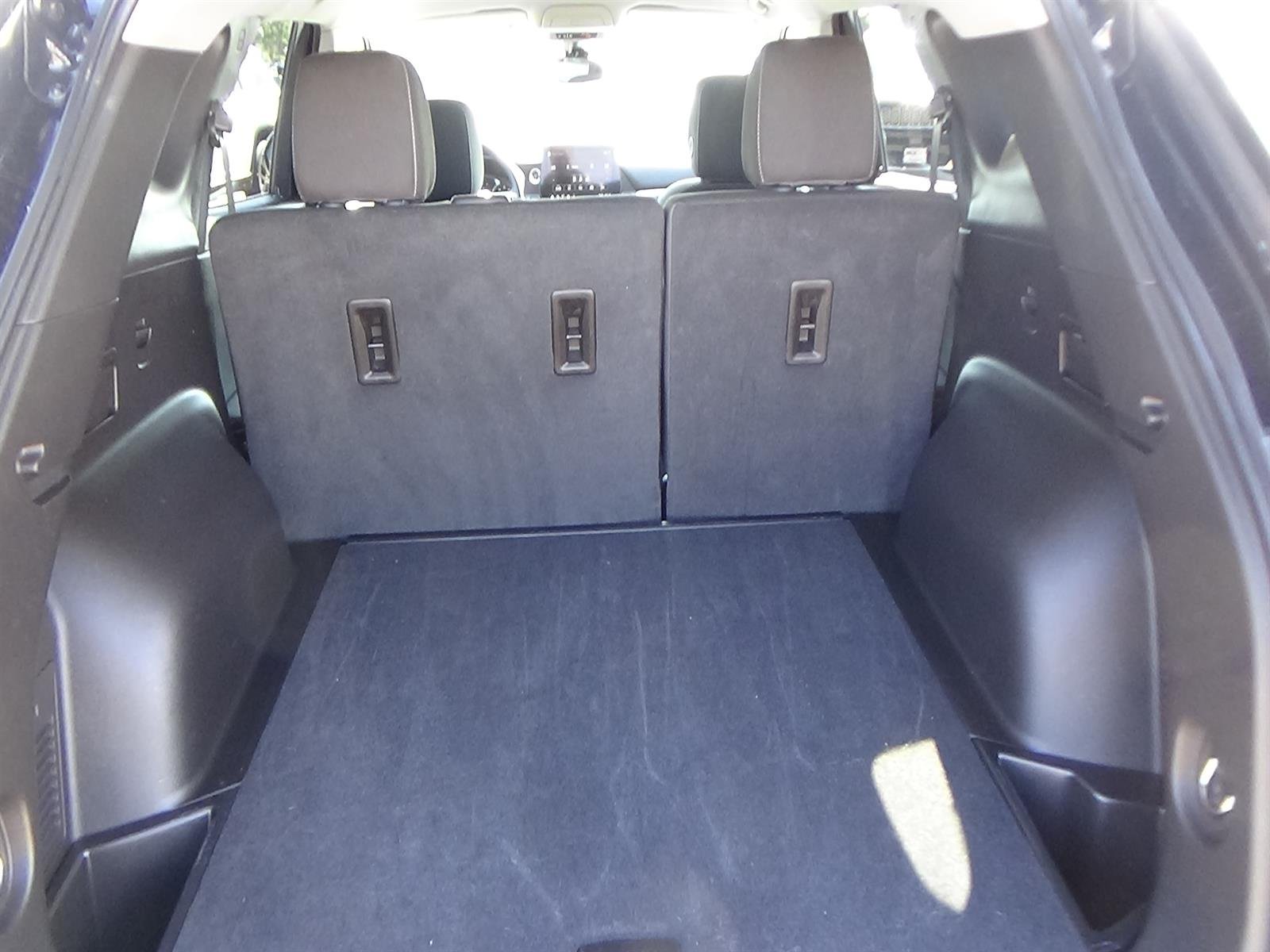Used 2025 Black (gba) Chevrolet LT image 10