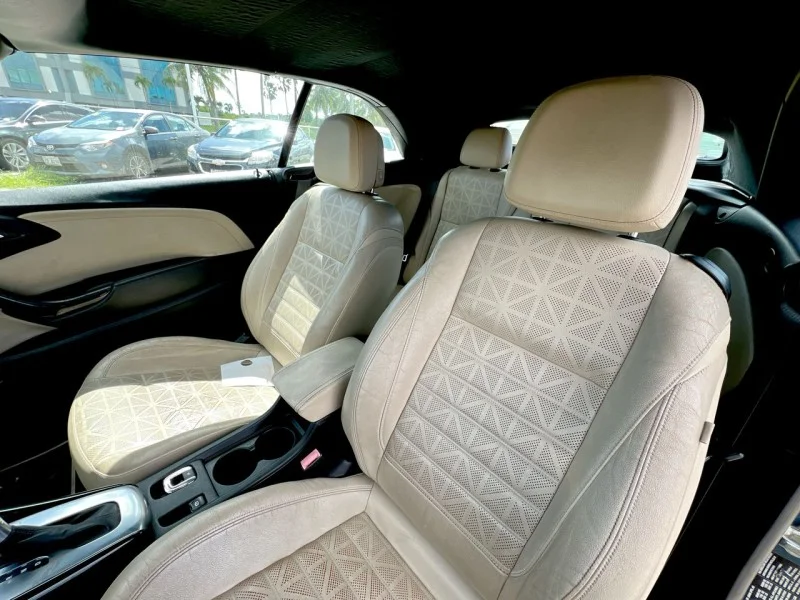 Used 2017 Deep Sky Metallic Buick Premium image 14