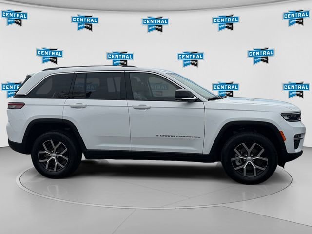 Used 2023 White Jeep Limited image 7