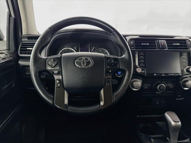 Certified Used 2024 CLASSIC SILVER METALLIC Toyota  image 31