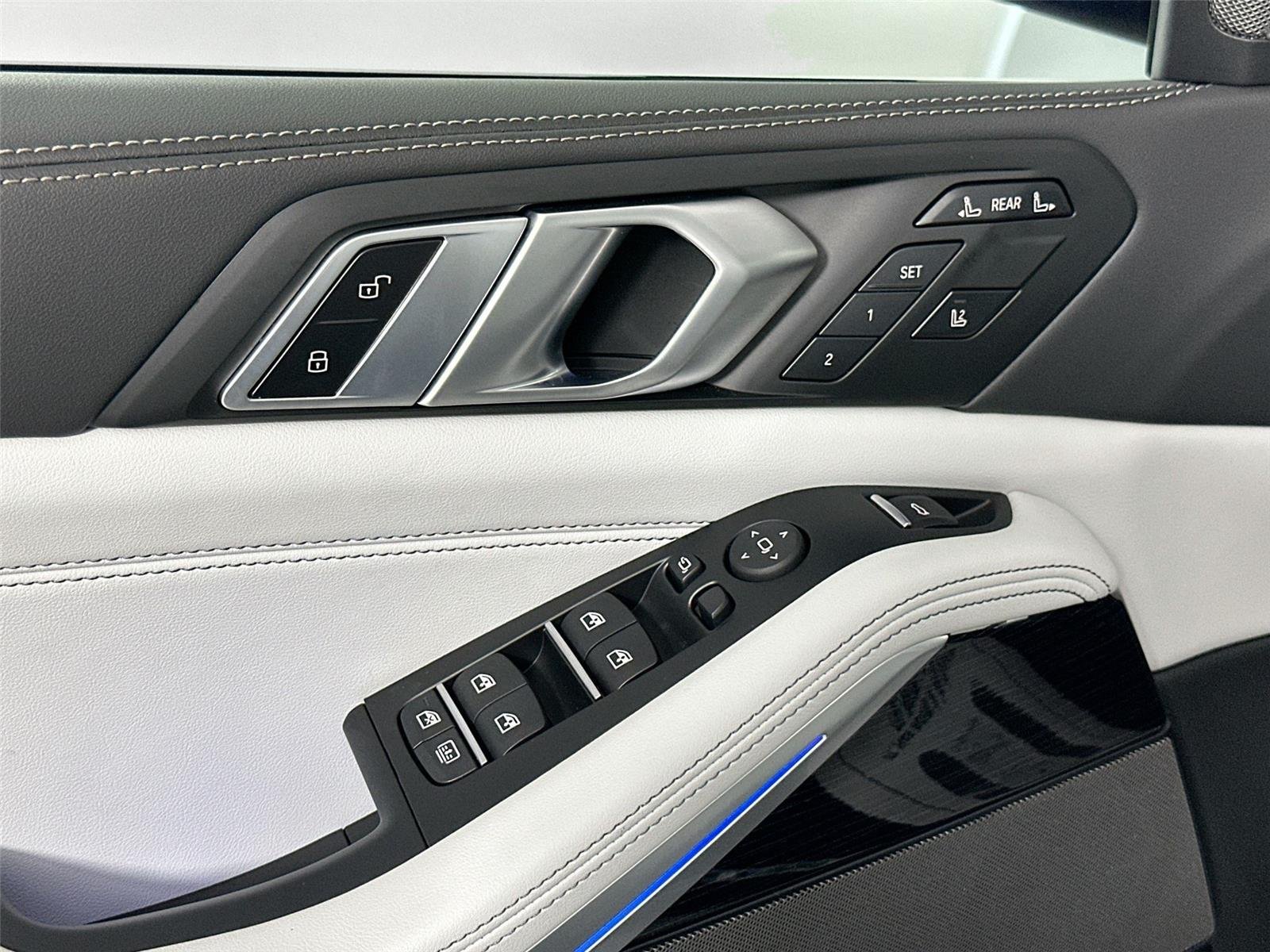 2026 BMW X7 40i - Photo 19