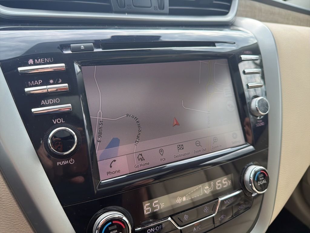 Used 2019 White Nissan SL image 29