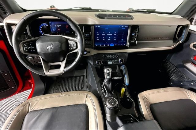 Used 2022 Red Ford Wildtrak image 7