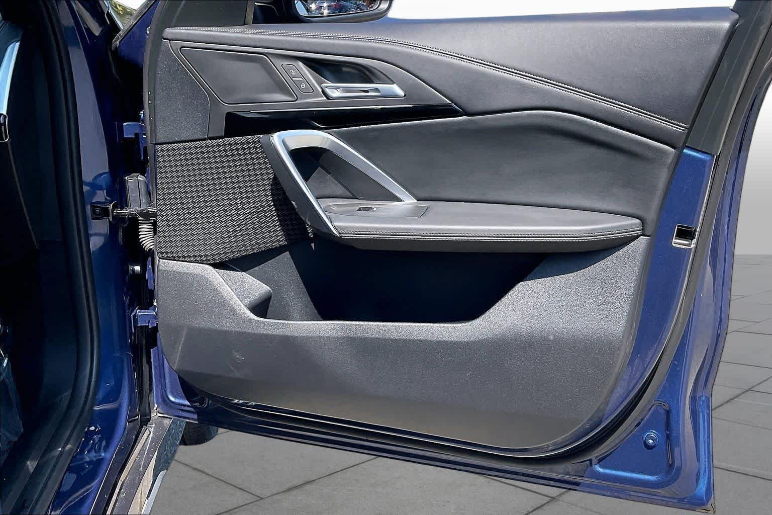 Used 2025 Phytonic Blue Metallic BMW xDrive28i image 22