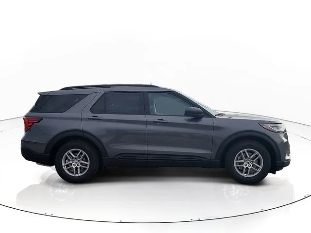 New 2026 Gray Metallic Ford Active image 4