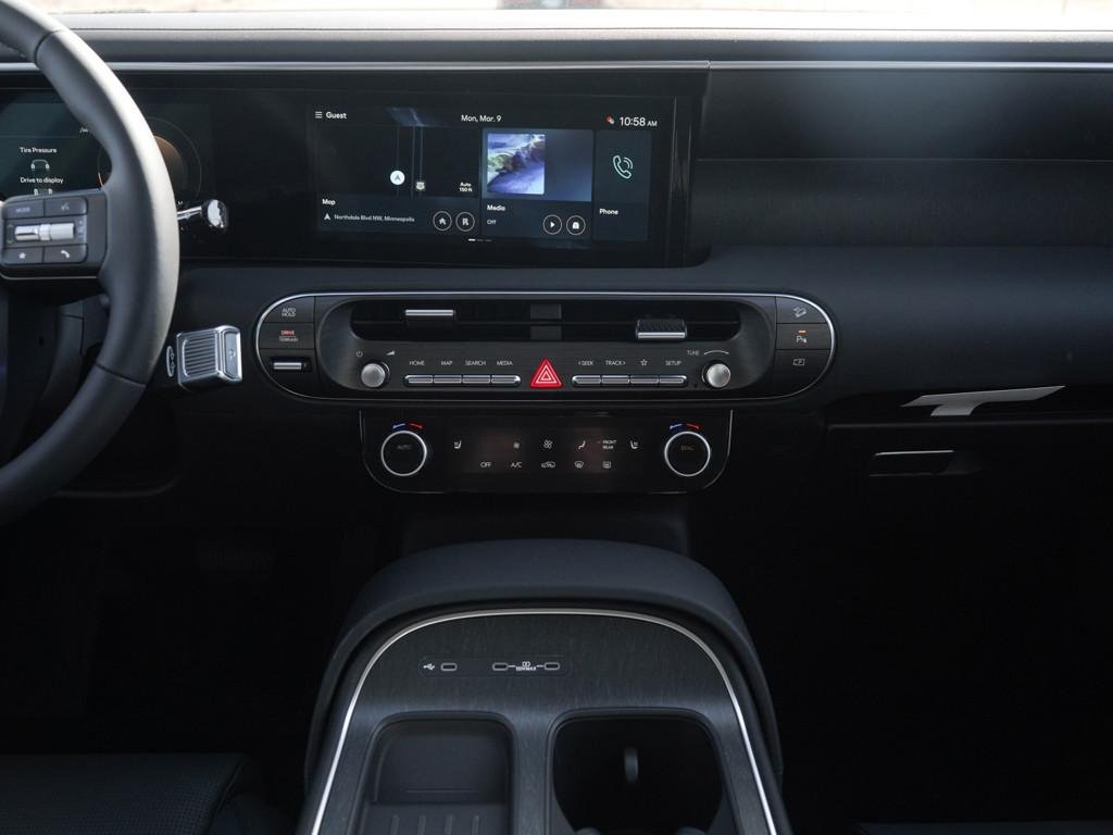 New 2026 Creamy White Pearl Hyundai SEL 7P AWD image 43