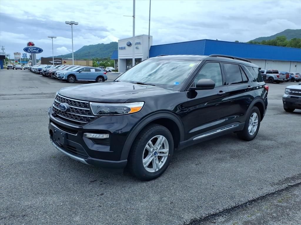 2021 Ford Explorer XLT 4WD's photo