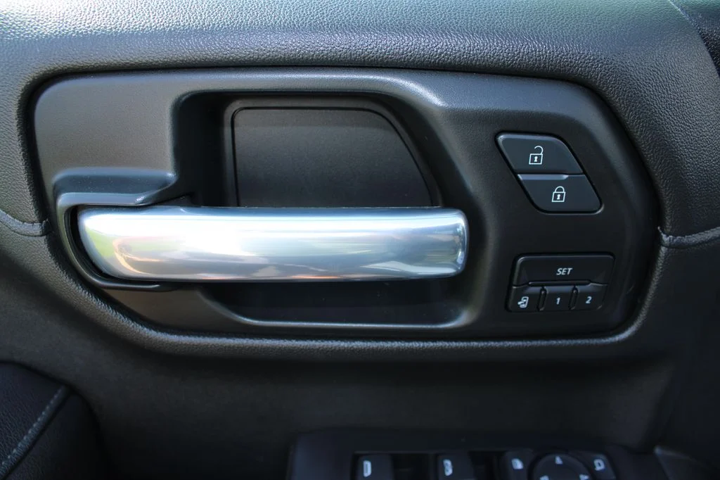 Used 2021 Summit White GMC SLT image 40