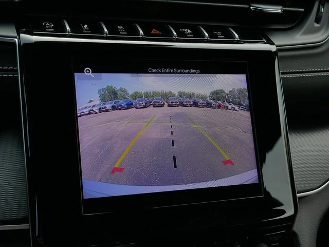 Used 2024 Silver Jeep Altitude image 27