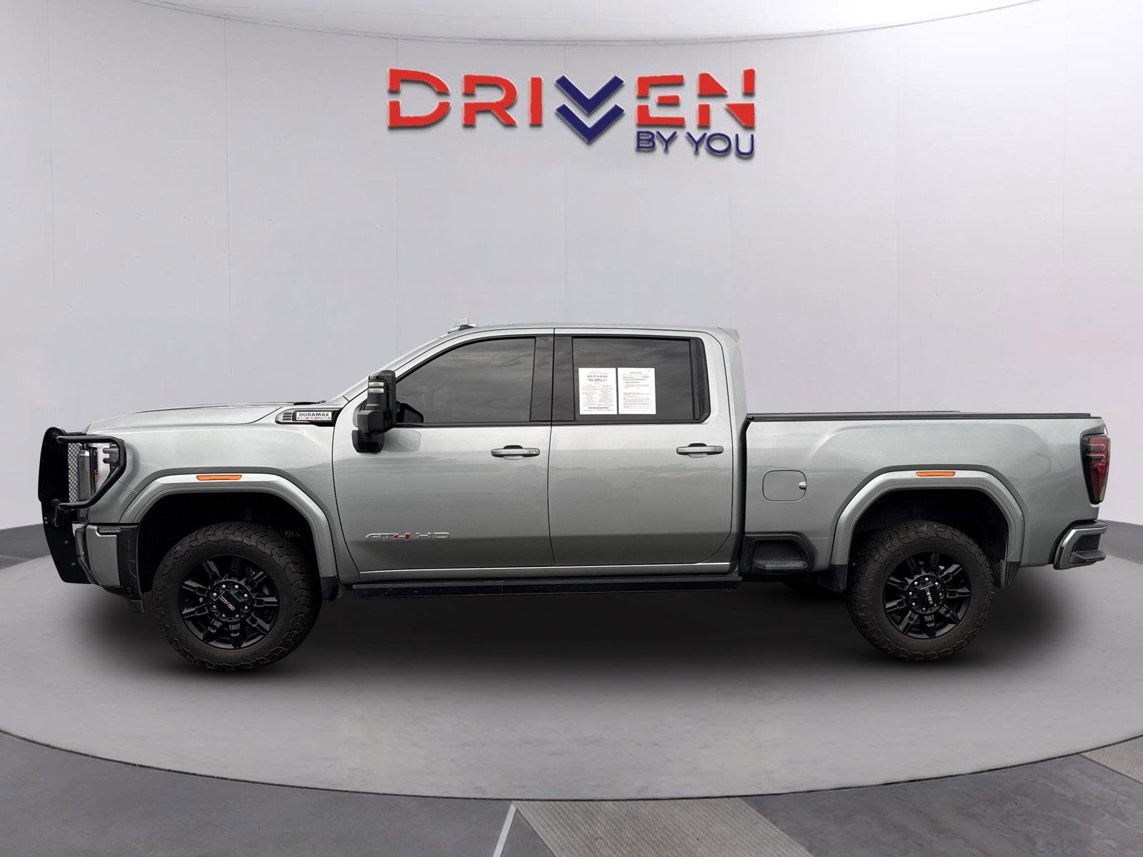 Used 2025 Sterling Metallic GMC AT4 image 7