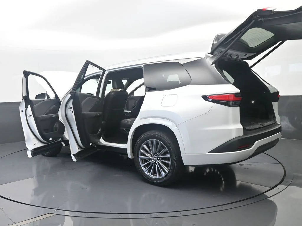 Used 2024 White Lexus 350 Premium image 74