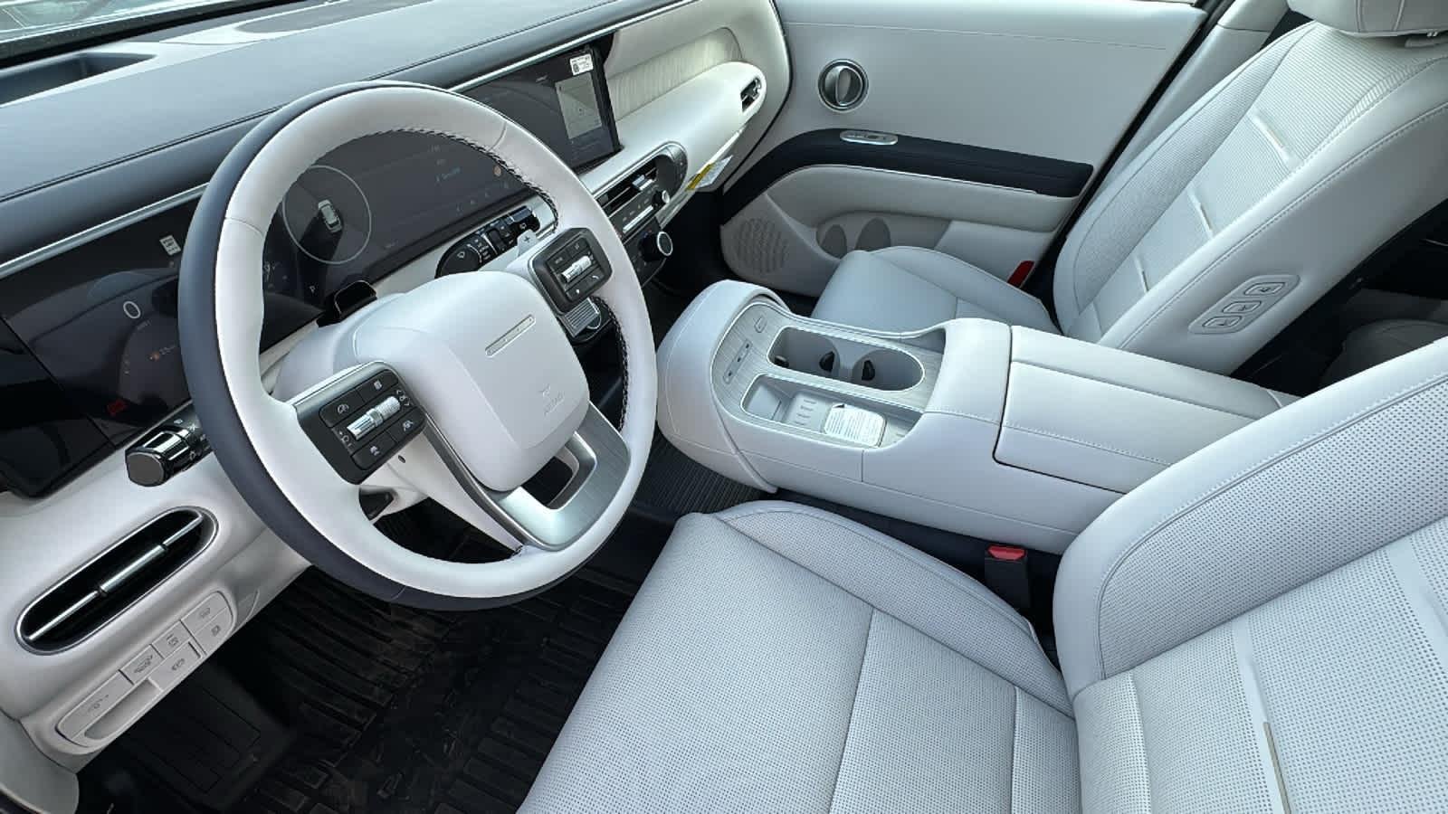 Nuevo Hyundai Calligraphy AWD 2026 en color gris perla Ecotronic, imagen 40.