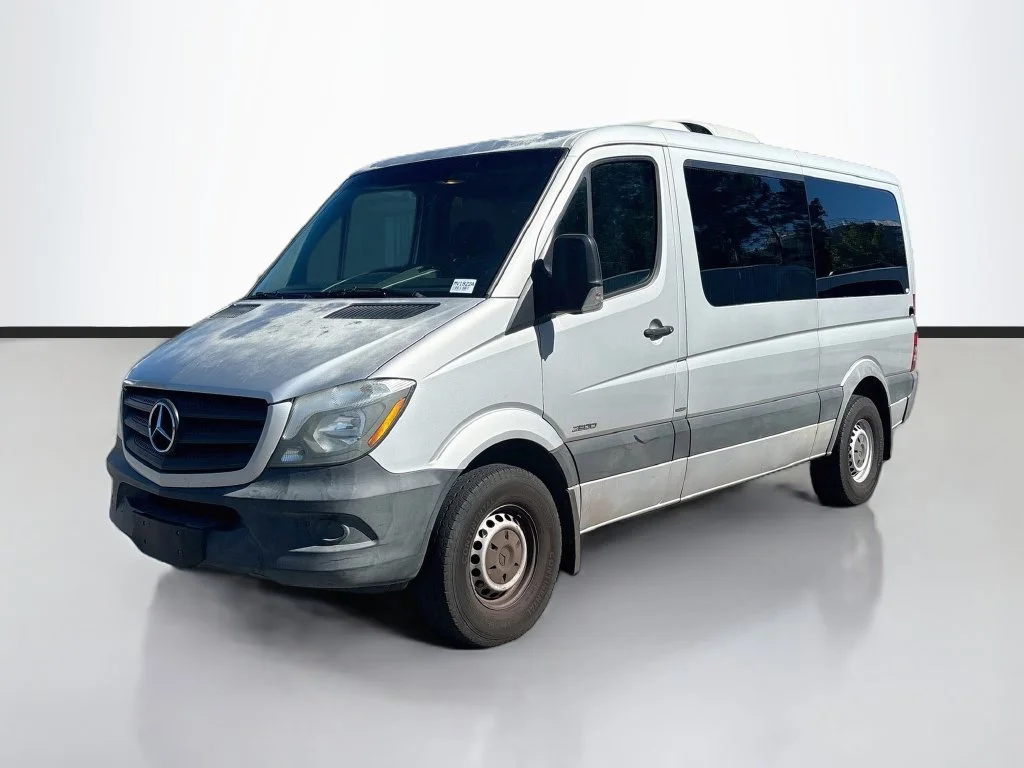 Used 2016  Mercedes-Benz Passenger 144 WB image 6