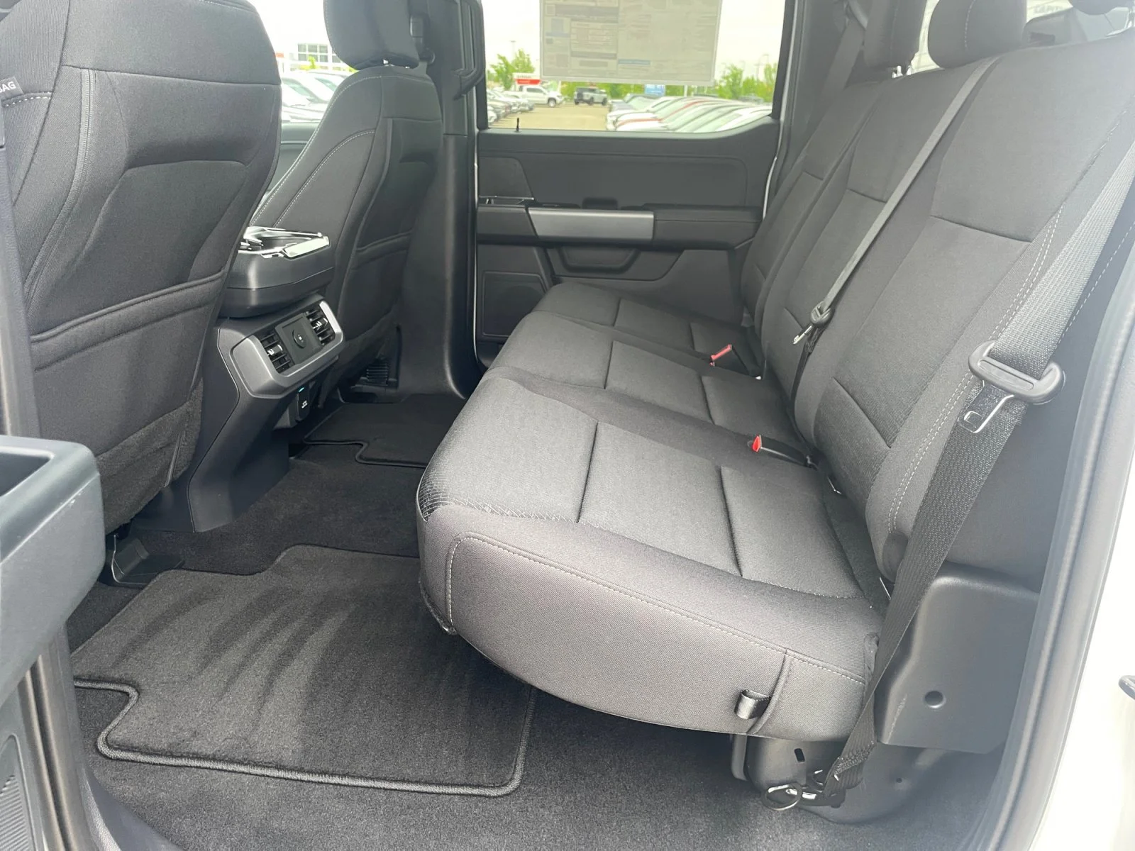 New 2026 Oxford White Ford XLT image 18