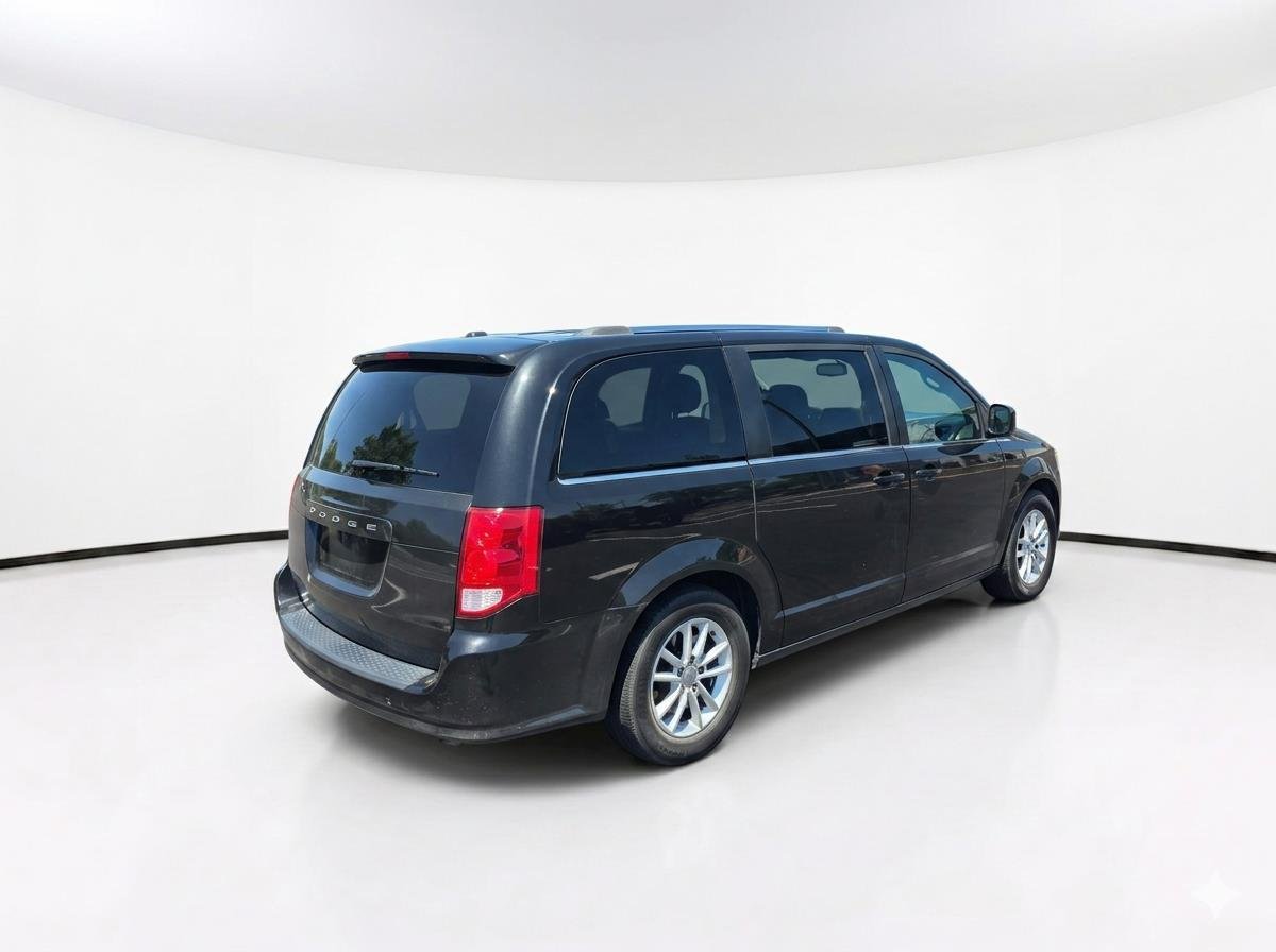 Used 2018 Black Onyx Crystal Pearlcoat Dodge SXT image 6