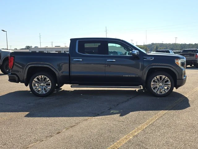 Used 2022 Blue GMC Denali image 6