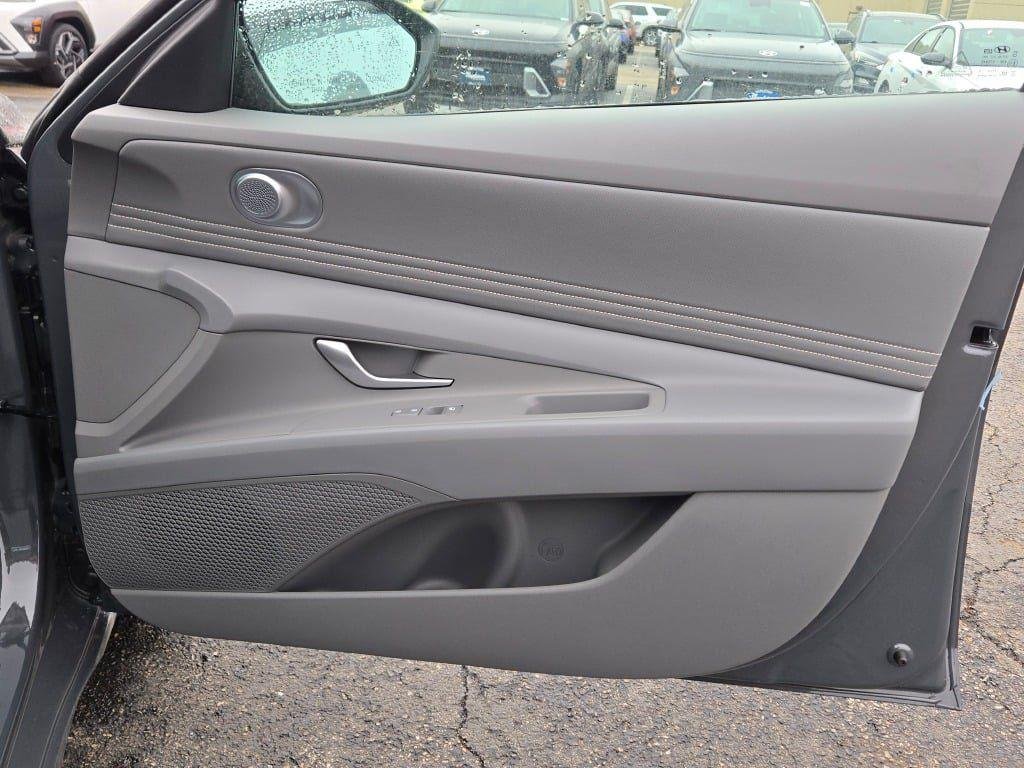 New 2026 Gray Hyundai SEL Sport image 9