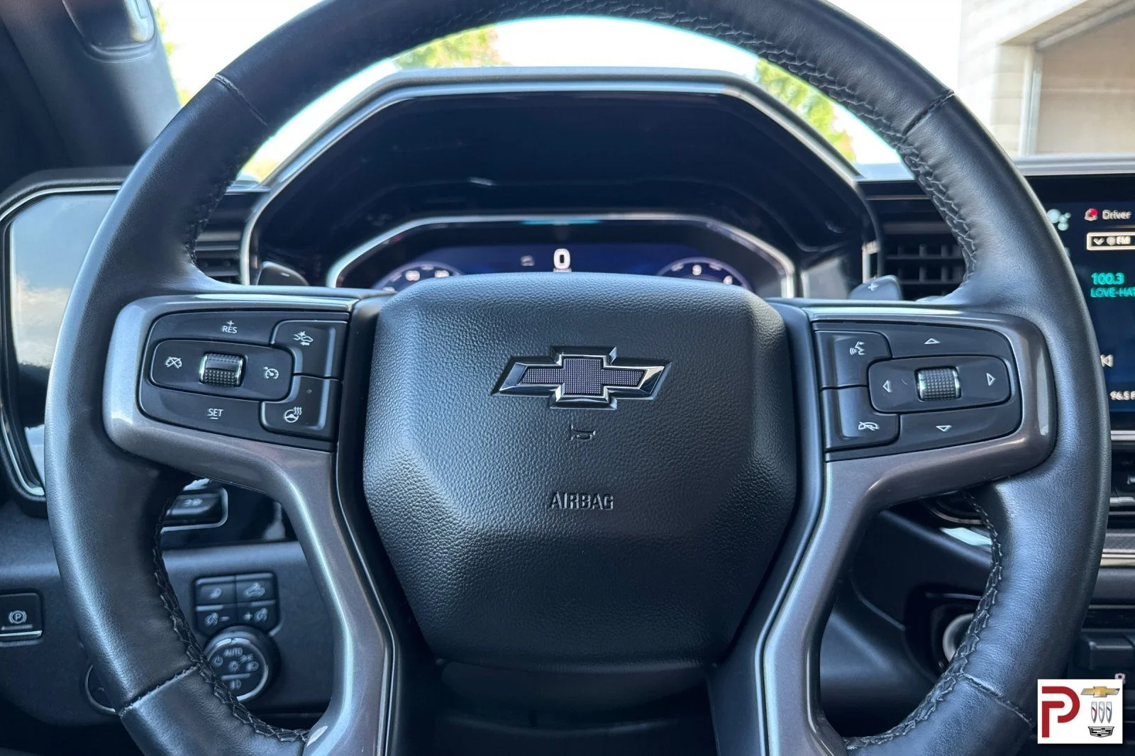 Used 2024 Gray Chevrolet ZR2 image 27