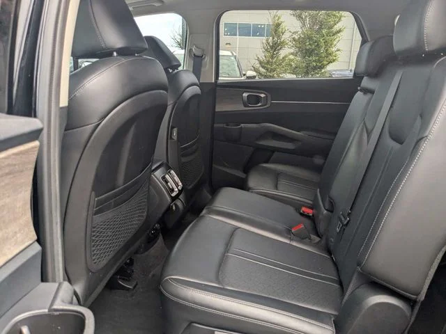 Used 2023 Black Kia X-Line S image 12