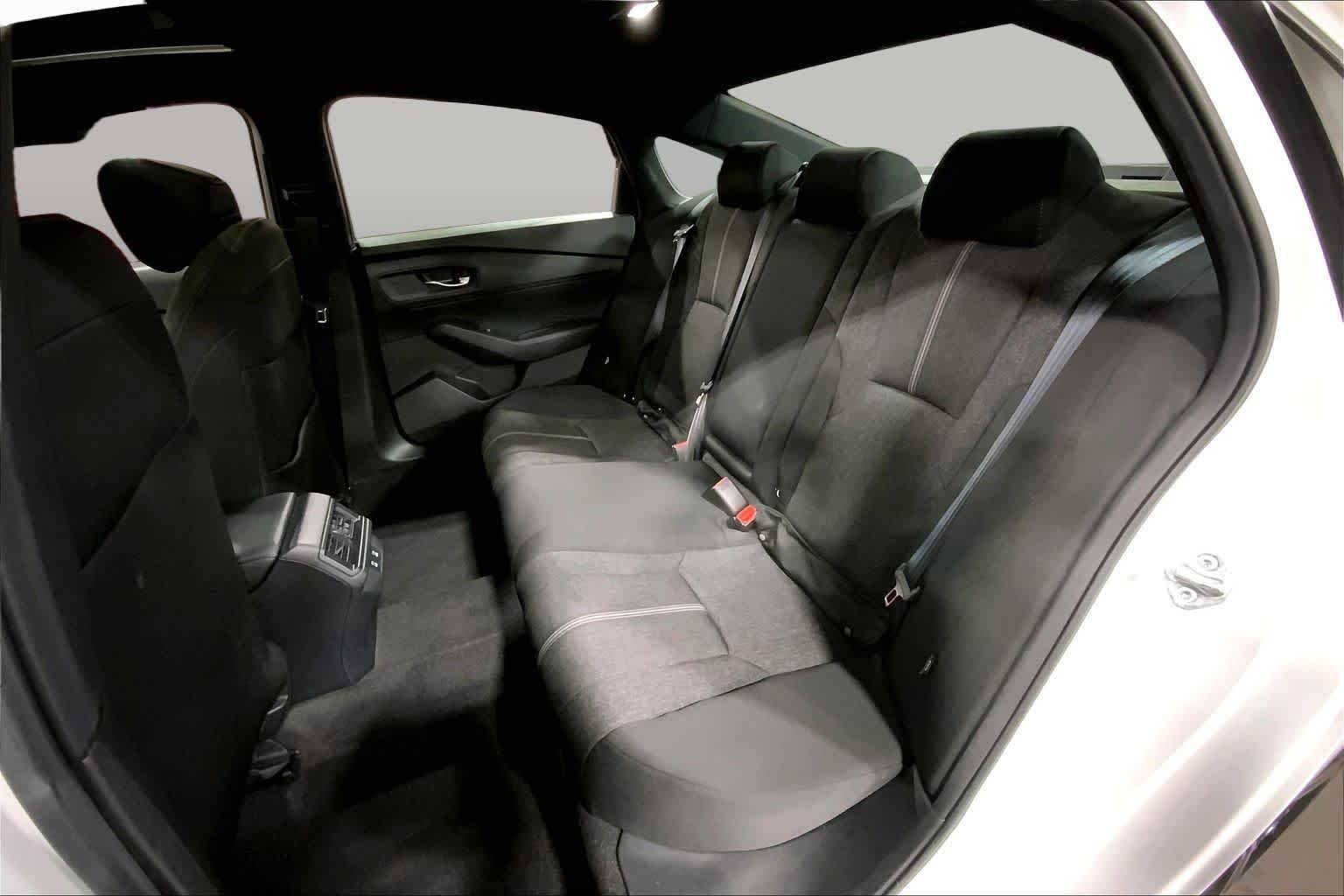 Used 2025 Platinum White Pearl Honda Sport image 21
