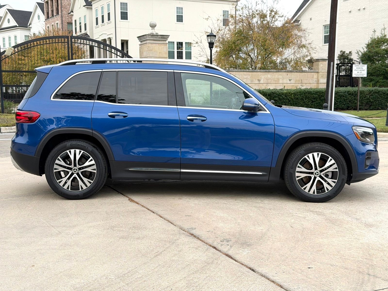 Certified Used 2024 Blue Mercedes-Benz GLB 250 image 12