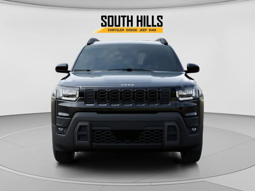 New 2026 Diamond Black Crystal Pearl-Coat Exterior Paint Jeep Laredo image 6