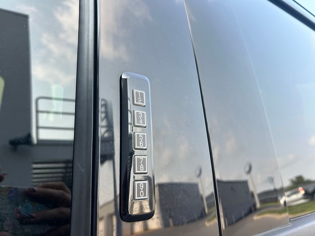 Used 2023 Black Metallic Ford XLT image 14