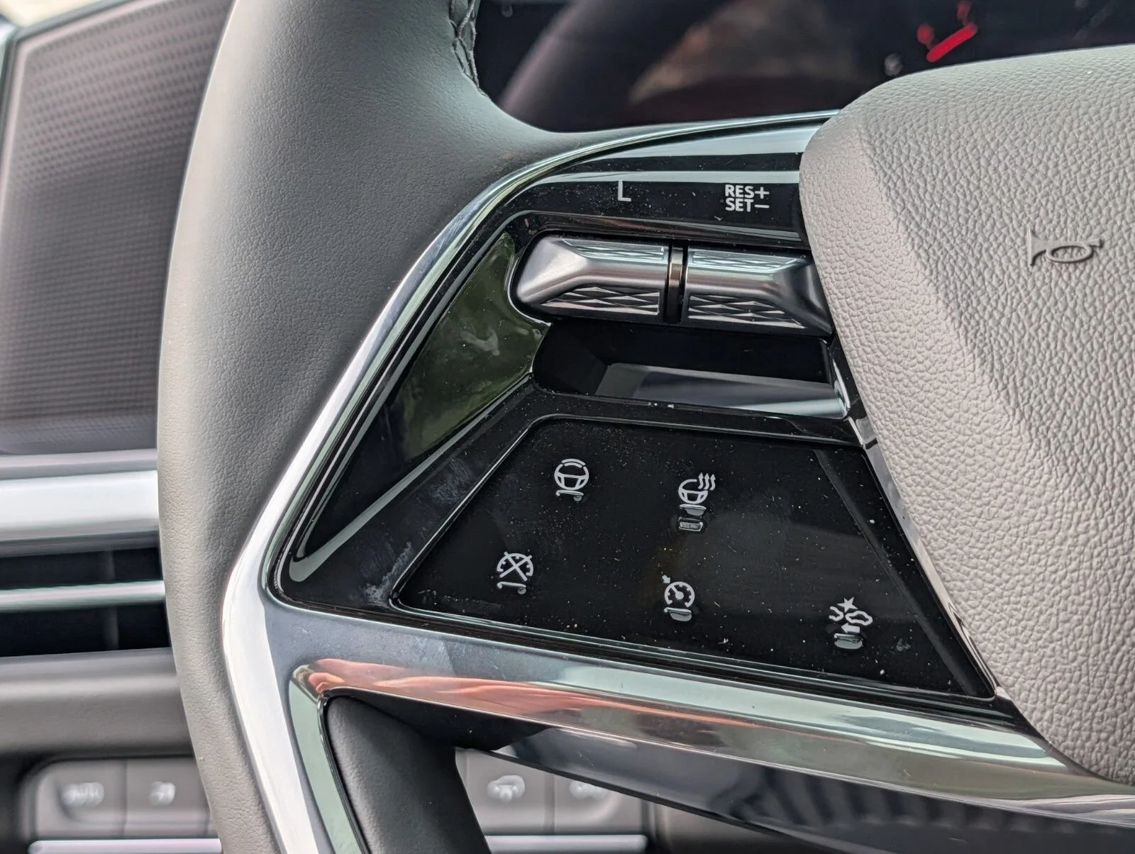 2026 Cadillac Escalade Sport - Photo 37