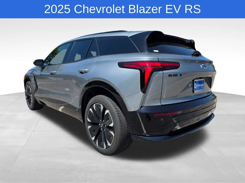 Used 2025 Sterling Gray Metallic Chevrolet RS image 6